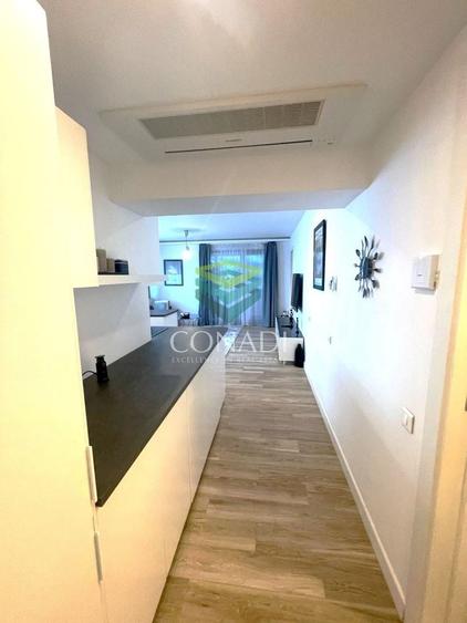 Apartament cu 3 camere semidecomandat, mobilat în Titulescu