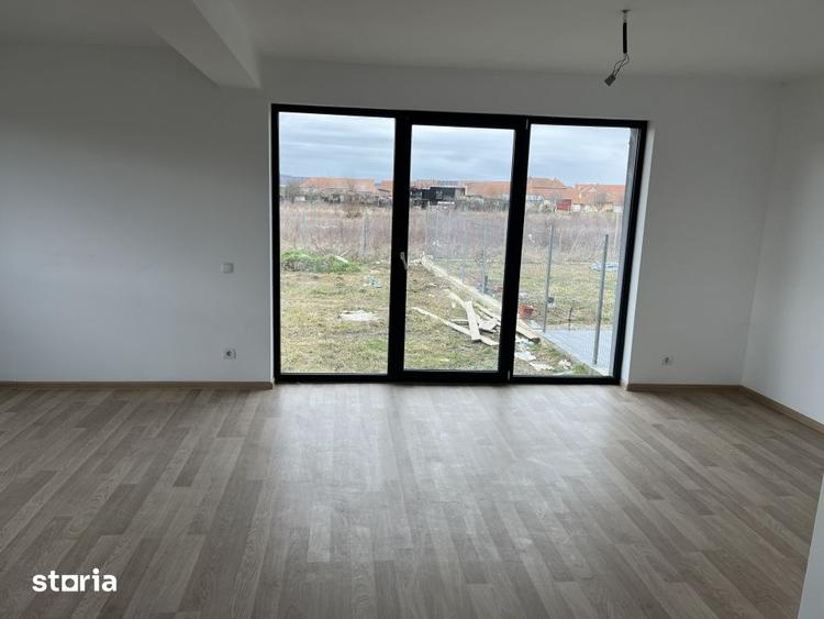 Casă cu 4 camere cu Teren 250 Mp în Central