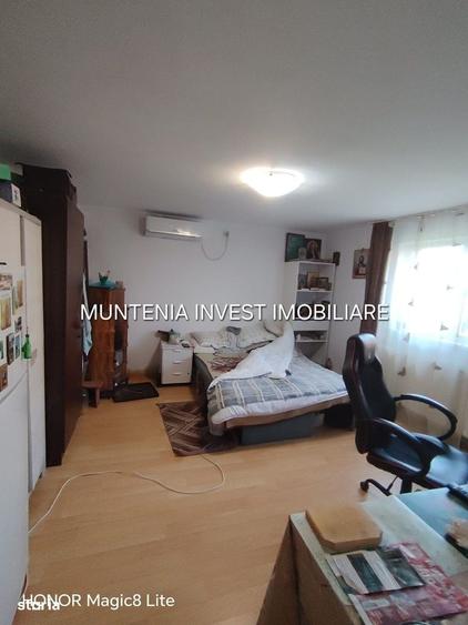 Casă cu 3 camere cu Teren 500 Mp în Bradu
