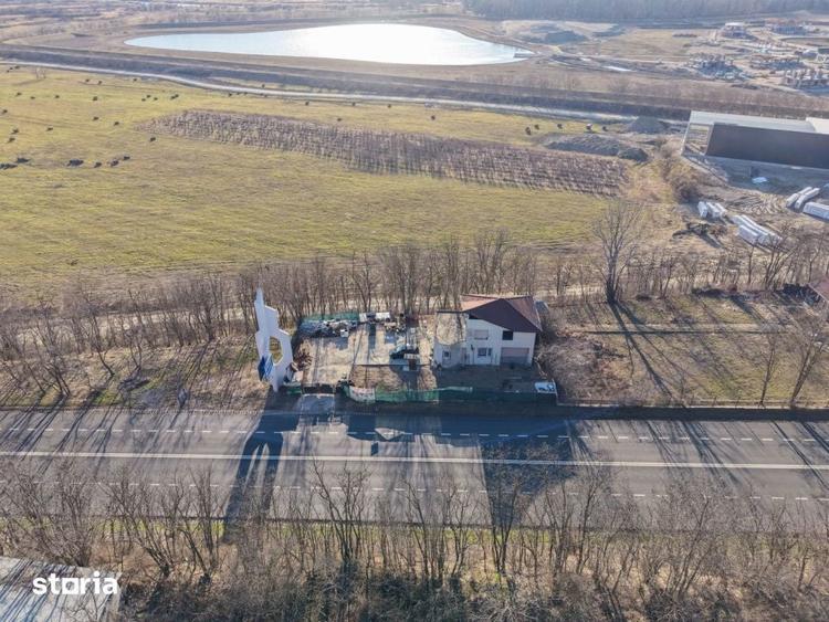 Casă cu 2 camere cu Teren 377 Mp în Săucești