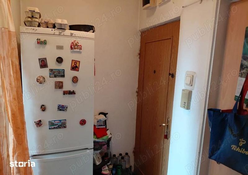 Apartament cu 2 camere semidecomandat în Giurgiului