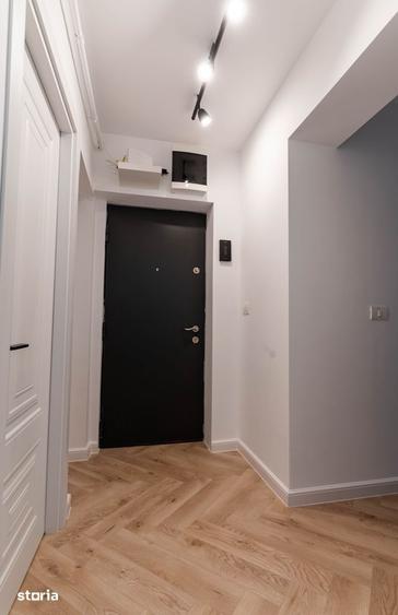 Apartament cu 3 camere semidecomandat în Drumul Taberei