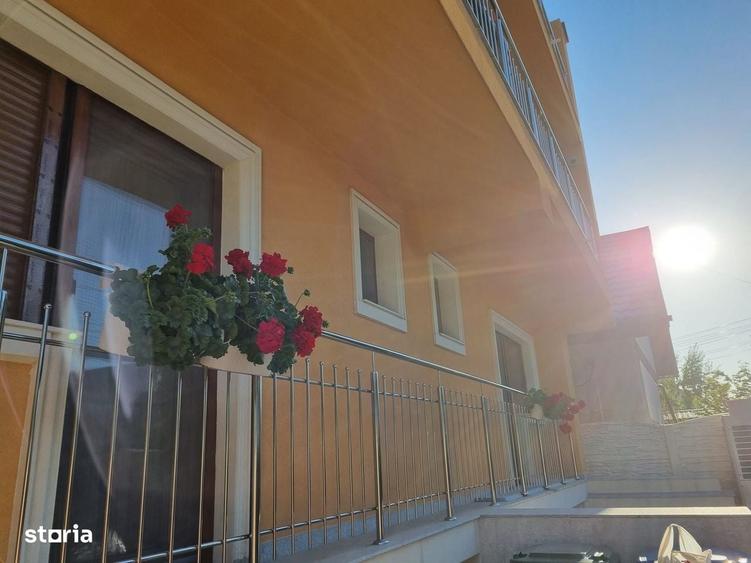 Casă cu 4 camere în Central