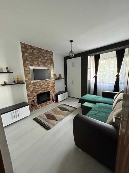 Apartament cu 2 camere decomandat în Războieni
