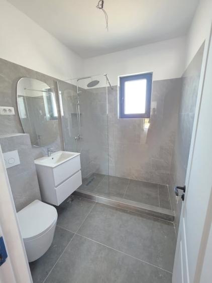 Casă cu 3 camere cu Canalizare în Bragadiru