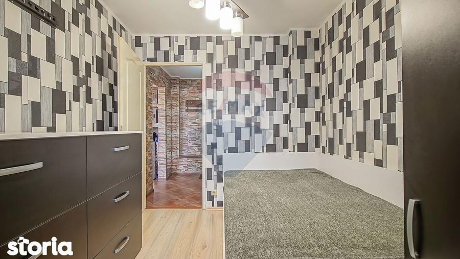 Apartament cu 2 camere decomandat în Triaj