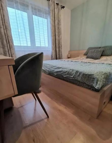 Apartament cu 2 camere decomandat în Tractorul
