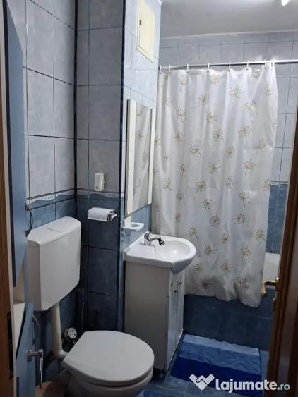 Apartament cu 2 camere decomandat în Valea Aurie