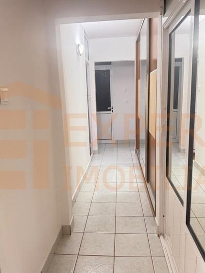 Apartament cu 3 camere decomandat, mobilat în Tomis III