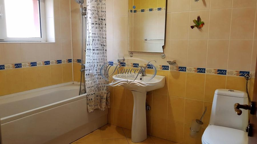 Casă cu 6 camere cu Canalizare în Bună Ziua