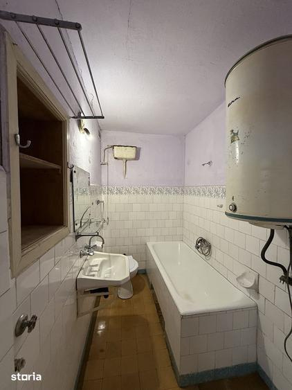 Casă cu 4 camere cu Teren 1190 Mp în Biharia