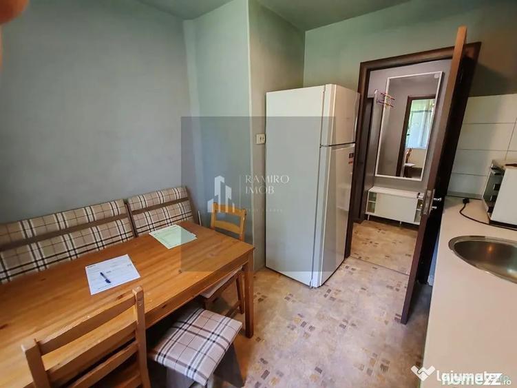 Apartament cu 3 camere semidecomandat în Brâncoveanu