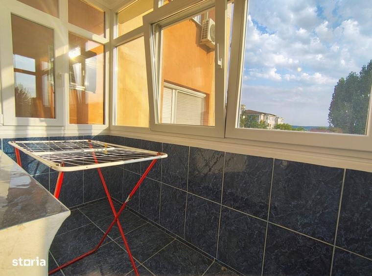 Apartament cu 3 camere decomandat în Albești