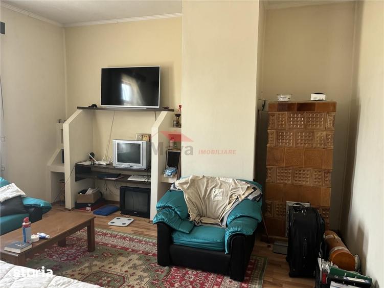 Casă cu 5 camere cu Teren 520 Mp în Central