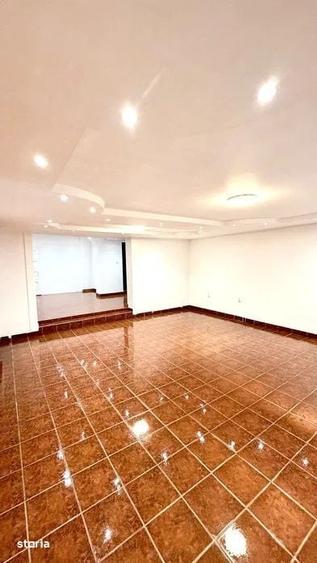 Spațiu comercial, de 85 mp, în Ștrand