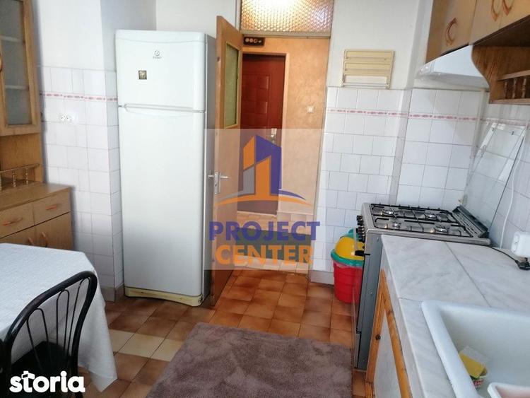Apartament cu 2 camere decomandat în Craiovei