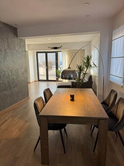 Penthouse cu 4 camere semidecomandat, mobilat în Pipera