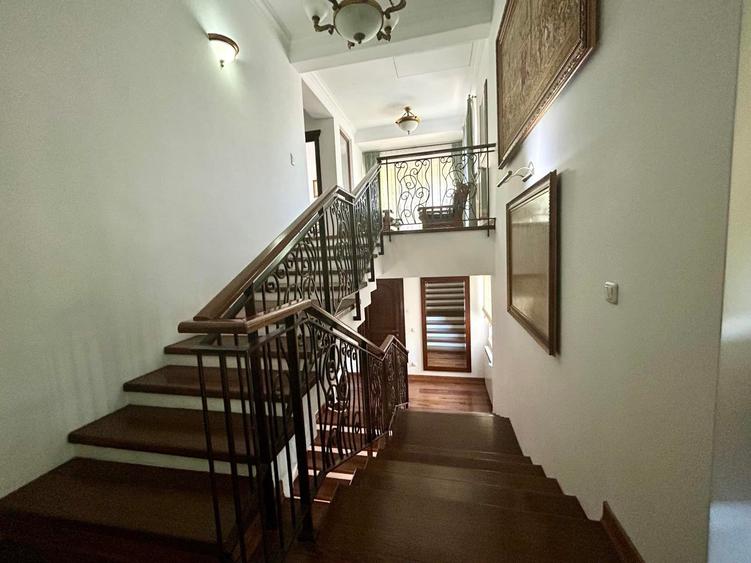 Vilă Exclusivistă Split-Level D+P+1+M Bucium Releu 332mp, mobilată LUX - 33
