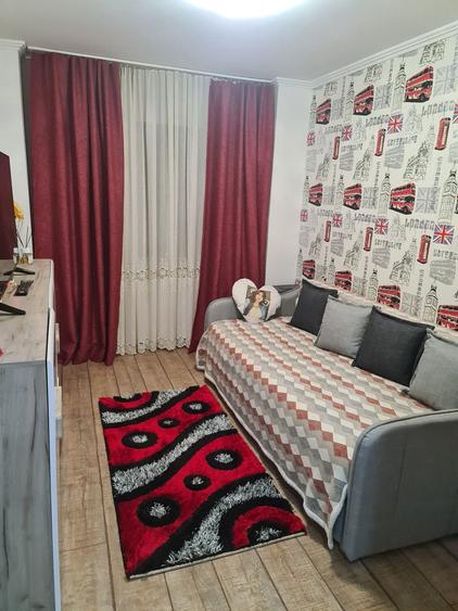 Apartament cu 3 camere decomandat în Autogară