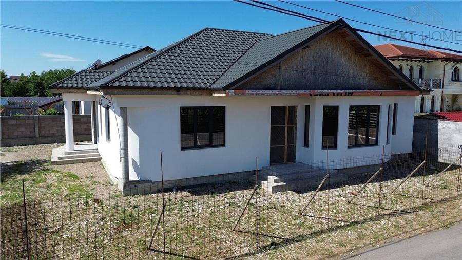 Casă cu 3 camere cu Garaj în Gară