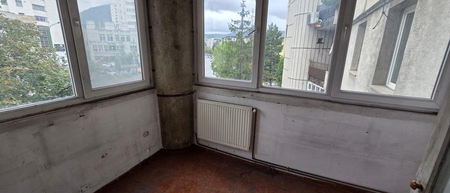 Apartament cu 3 camere decomandat în Centrul Civic