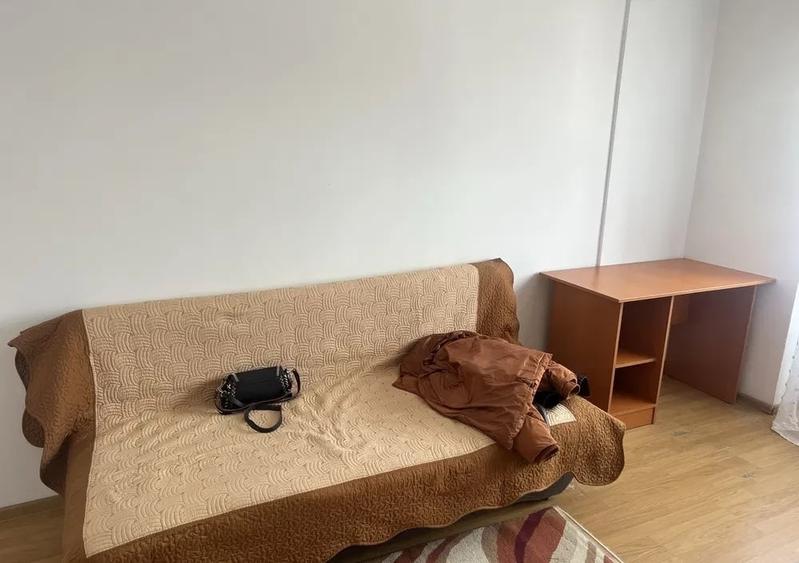Apartament cu 2 camere decomandat în Gară