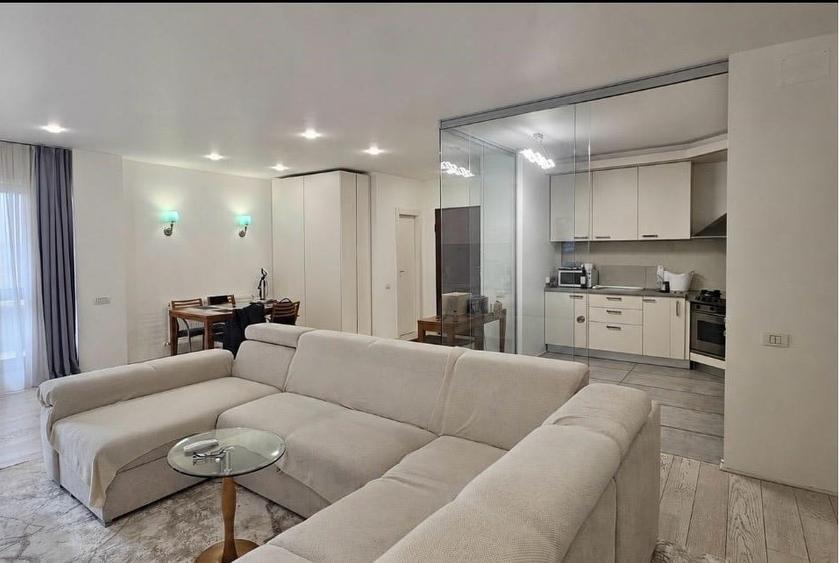 Apartament cu 4 camere decomandat în Ultracentral