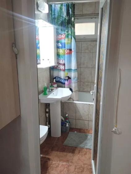 Apartament cu 2 camere decomandat, mobilat în CET