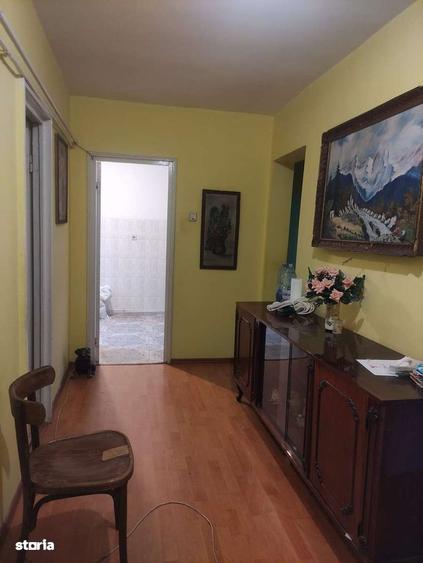 Apartament cu 4 camere decomandat în Gării