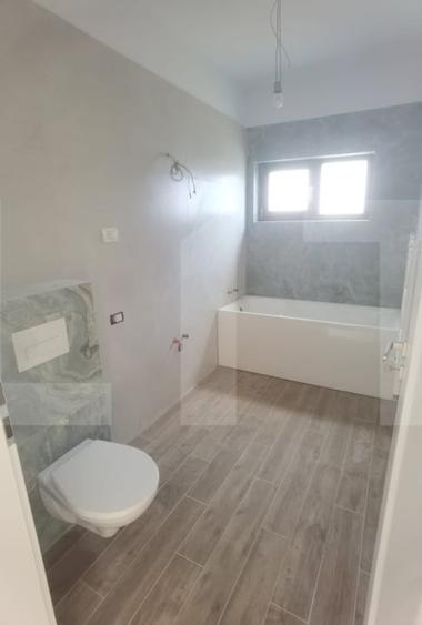 Duplex cu 4 camere cu Canalizare în Giroc