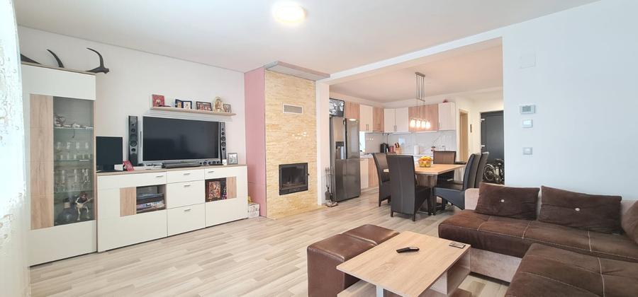 Duplex cu 4 camere cu Canalizare în Tărlungeni