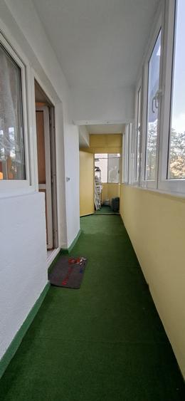 Apartament cu 4 camere semidecomandat în Drumul Taberei
