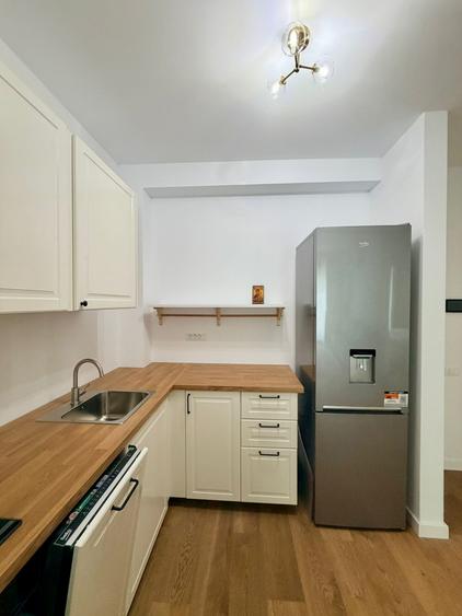 Apartament cu 2 camere semidecomandat în Vatra Luminoasă