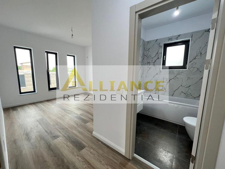 Casă individuală cu 3 camere decomandat cu Canalizare în Berceni