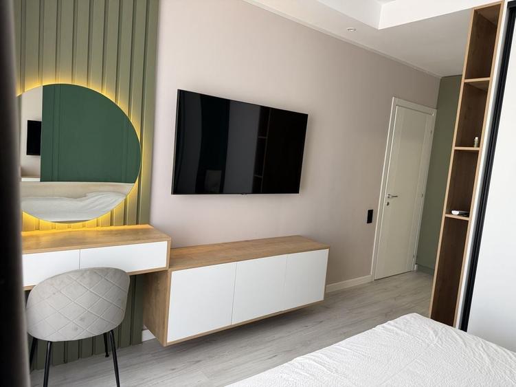 Apartament cu 3 camere decomandat în Tunari