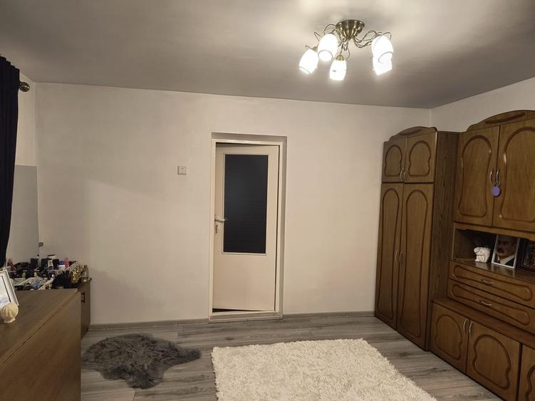 Casă individuală cu 3 camere cu Teren 1200 Mp în Central