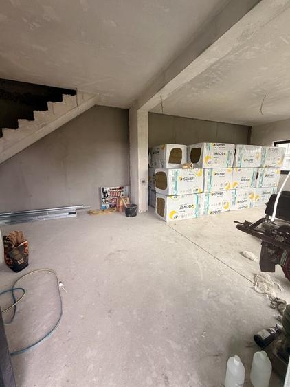 Duplex cu 4 camere cu Canalizare în Dumbrăvița