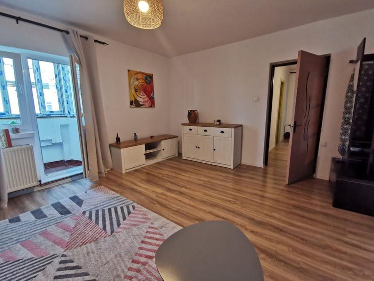 Apartament cu 2 camere decomandat, mobilat în Colentina