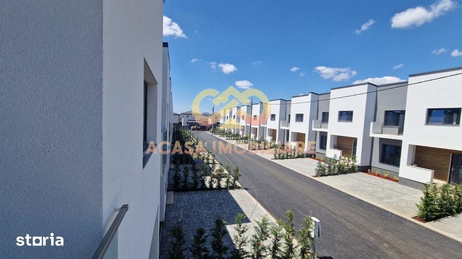 Casă cu 4 camere decomandat cu Teren 100 Mp în Valea Lupului