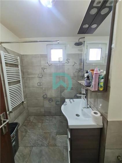 Apartament cu 3 camere decomandat, mobilat în Craiter