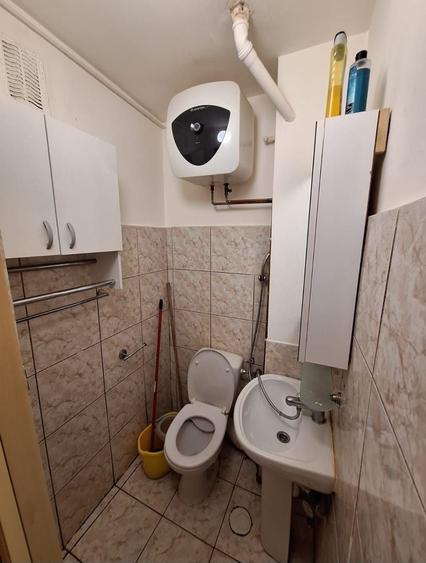 Inchiriez camera camin cu baie proprie - 1
