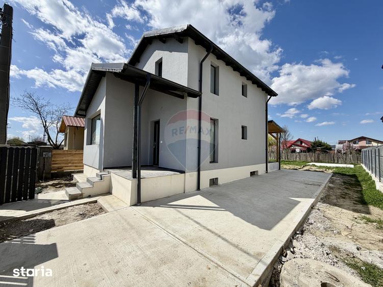 Casă cu 3 camere cu Teren 400 Mp în Golești