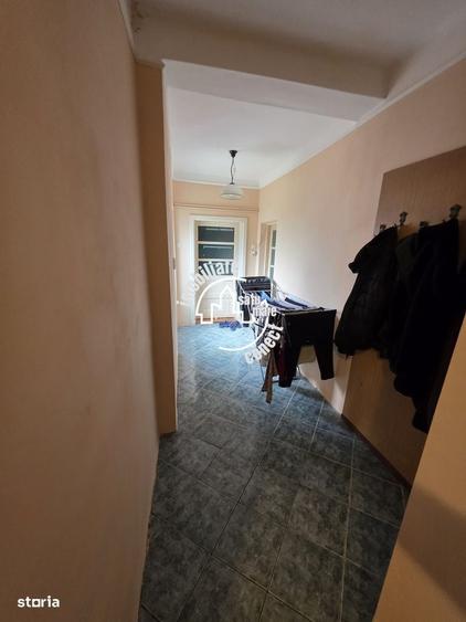 Casă cu 4 camere cu Teren 500 Mp în Titulescu