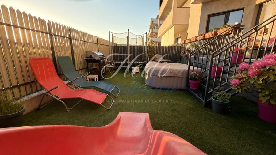 Apartament cu 3 camere semidecomandat în Florești