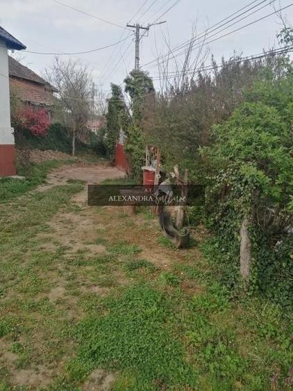 Casă individuală cu 4 camere cu Canalizare în Sânmihaiu Almașului