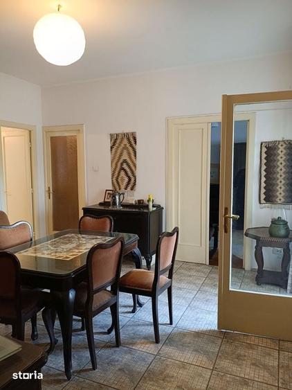 Apartament cu 3 camere decomandat în Ștefan cel Mare