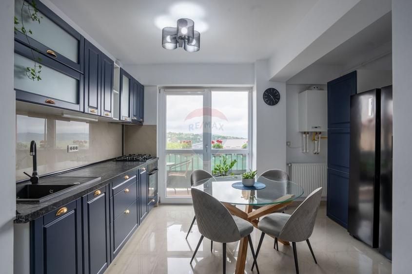 Apartament cu 3 camere semidecomandat, mobilat în Valea Lupului