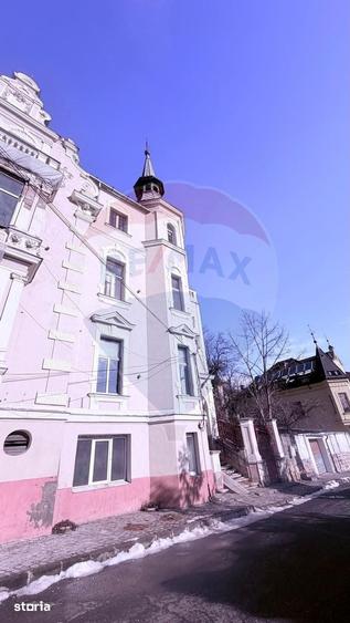 Casă cu Teren 820 Mp în Centrul Istoric