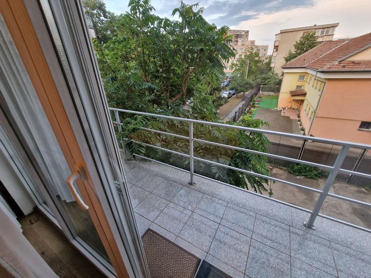 Apartament cu 2 camere decomandat în Ultracentral