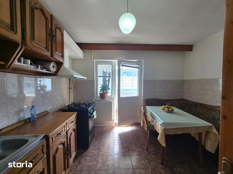 Apartament cu 3 camere decomandat în Bistrița Lac